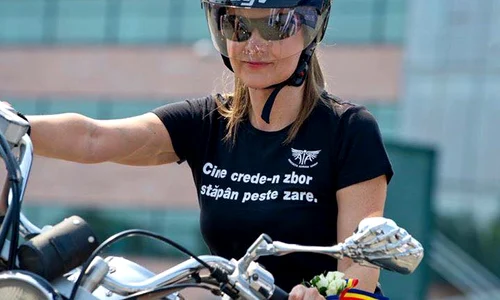 Romanita Iovan motocicleta jpeg