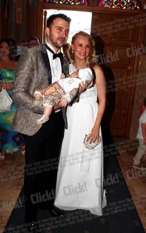 Oana Ioniţă şi soţul ei, Florin Budnaru, şi-au botezat astăzi băieţelul