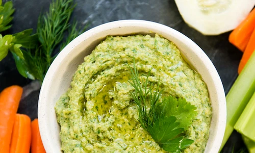 hummus cu verdeturi jpeg