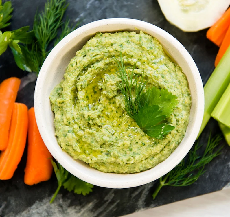 hummus cu verdeturi jpeg