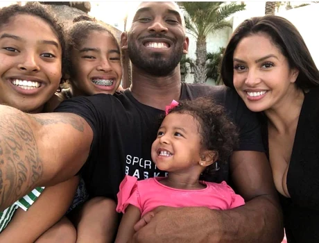Kobe şi Vanessa aveau împreună patru fete: Gianna, Natalia, Bianka şi Capri jpeg
