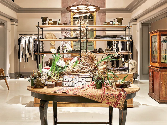 Şi-a deschis  lanţul de  magazine  Goop în 2008