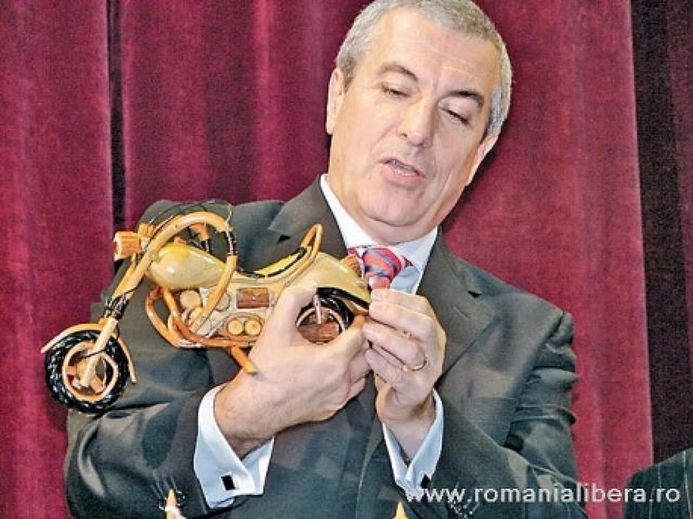 Alde Tăriceanu, bucuros de cadoul primit