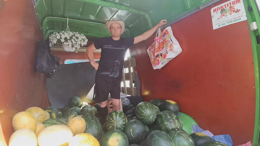 Românești sau de import? Ce cumpărăm din piață și la ce preț. „E a doua cea mai ieftină din țară. Roșii cu preț, de la Vâlcea în sus”