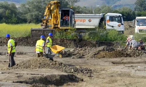 Mii de artefacte din eneolitic au fost descoperite la Şoimuş jpeg