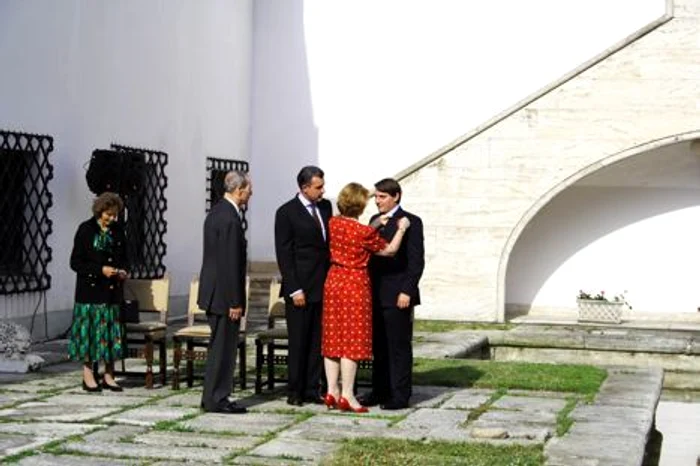 16 principele nicolae decorat la 25 de ani succesor 1 jpg jpeg