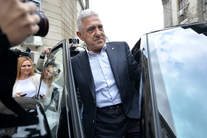 
    Ioan Becali se întoarce după gratii  