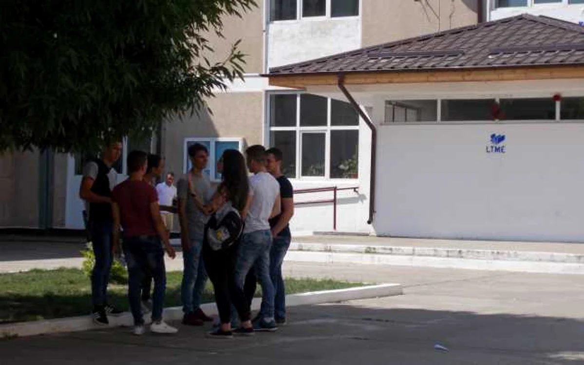 Firmele care angajează tineri absolvenţi primesc bani de la stat FOTO Adevărul