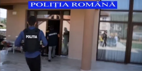retinut Politia Romana FB