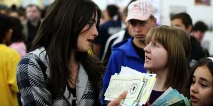 Liceenii vor deveni formatori pentru colegii lor