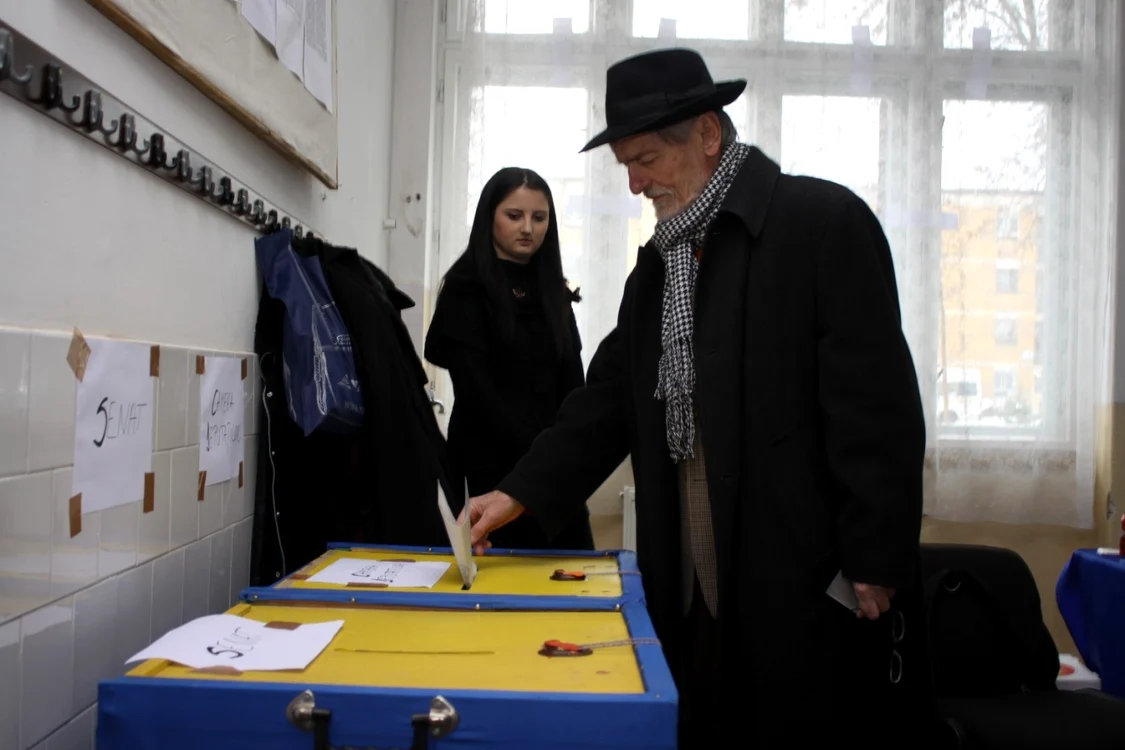 Procesul de votare a decurs normal, fără prea multe incidente, la Târgu-Mureş