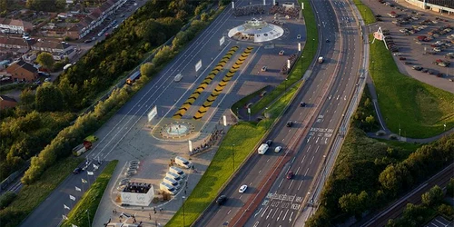 Marea Britanie va construi primul port aerian urban pentru maşini zburătoare şi drone FOTO designboom.com