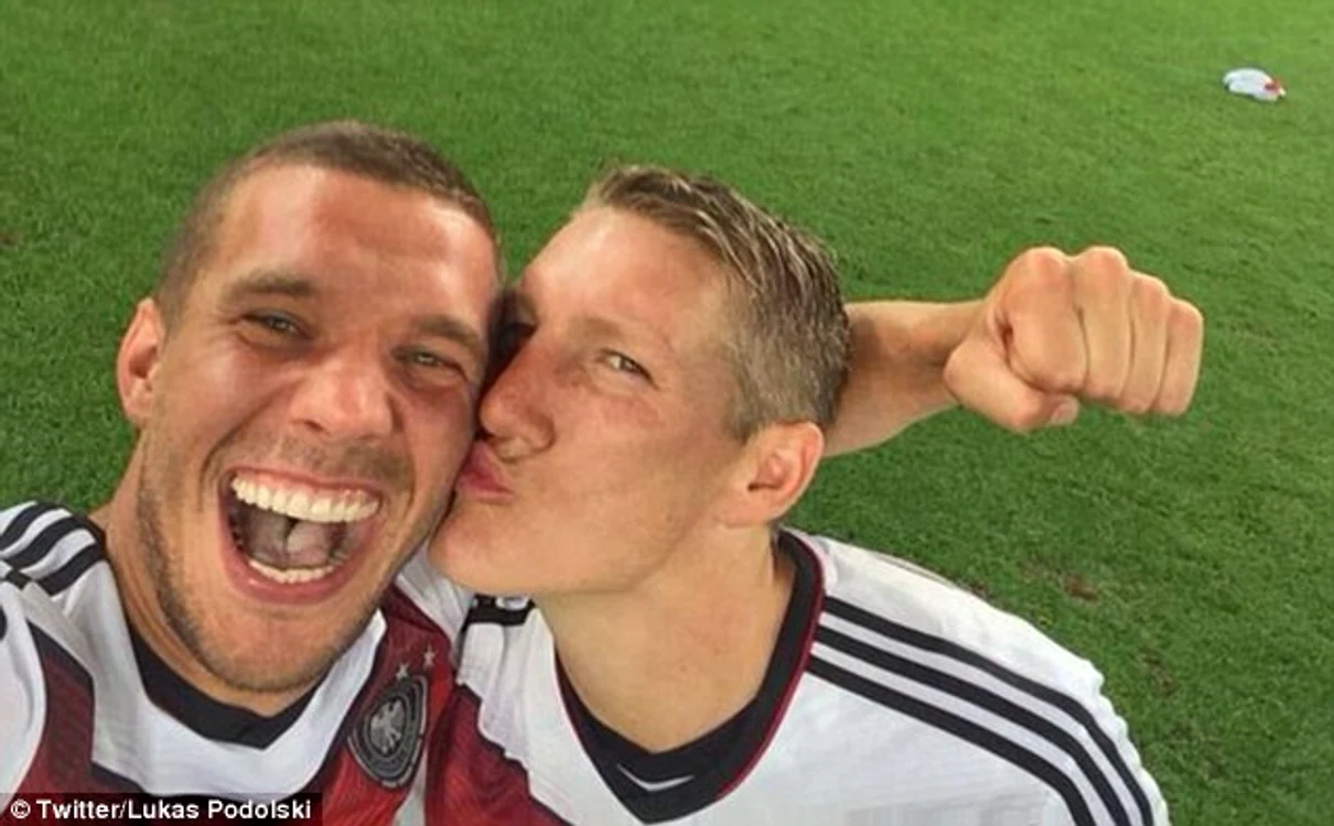 Lukas Podolski și Bastian Schweinsteiger