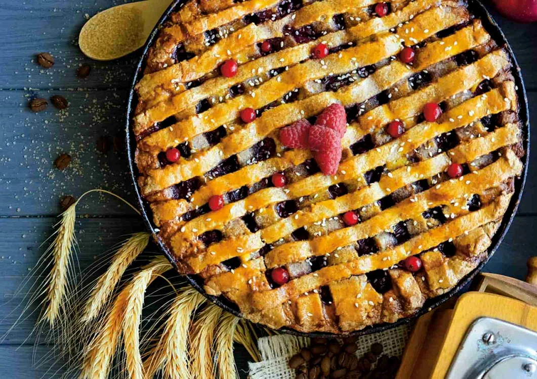 tarta cu fructe de padure jpg