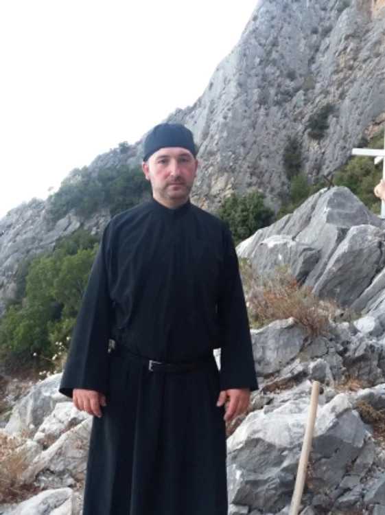Marius Siladi este şi preot  jpeg