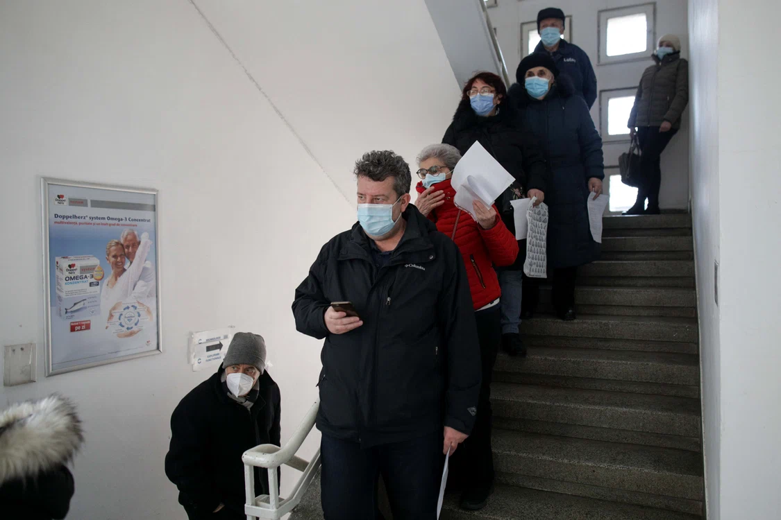 
    Imagini de luni, 18 ianuarie, vaccinare faza a-II-a, Institutul de Pneumoftiziologie Marius Nasta din BucureștiInquam Photos / Octav Ganea  