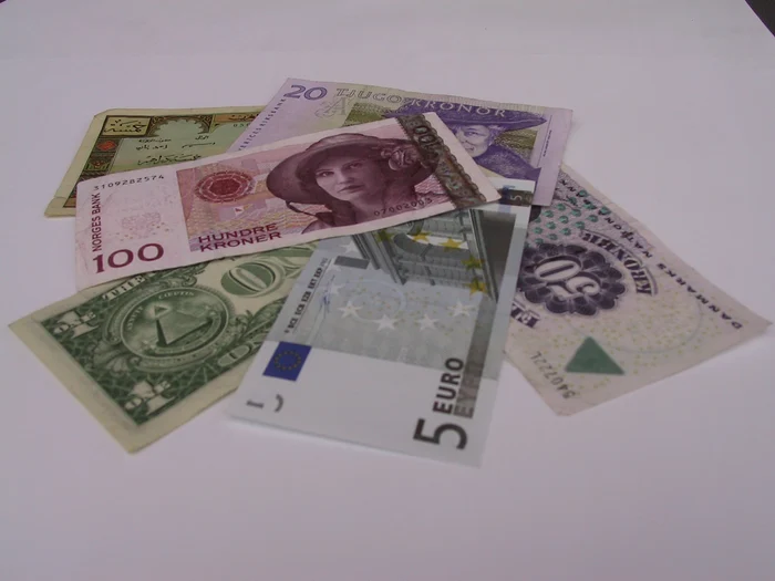 Valutistii stau cu frica in san de teama sa nu fie linsati de grupurile infractionale
