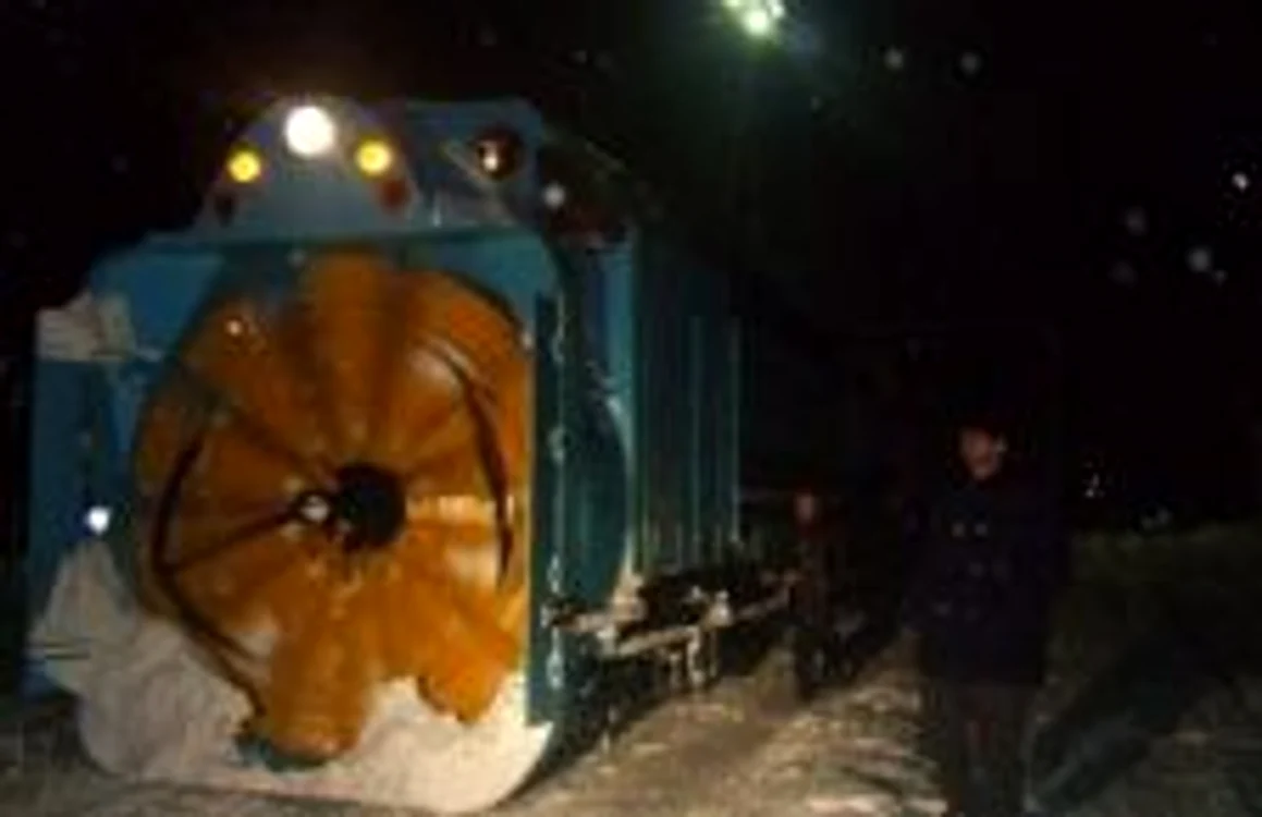 Trenurile au stat trei ore între staţii - imagine arhivă Adevărul
