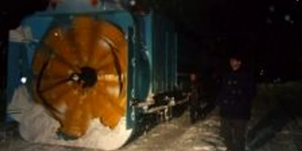 Trenurile au stat trei ore între staţii - imagine arhivă Adevărul
