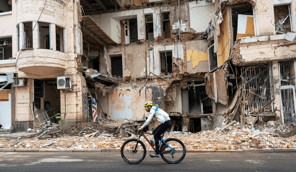 Rușii au fugit pe biciclete furate și deghizați în localnici, pe fondul victoriilor surprinzătoare ale Ucrainei în Harkov