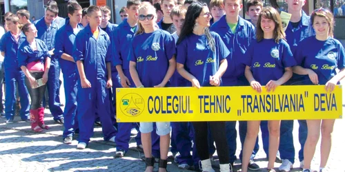 Elevii Colegiului Tehnic „Transilvania”