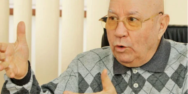 După ce în anii ’80 a fost acuzat că e spion KGB, Cico Dumitrescu este acum un pensionar cu birou pe Calea Victoriei   