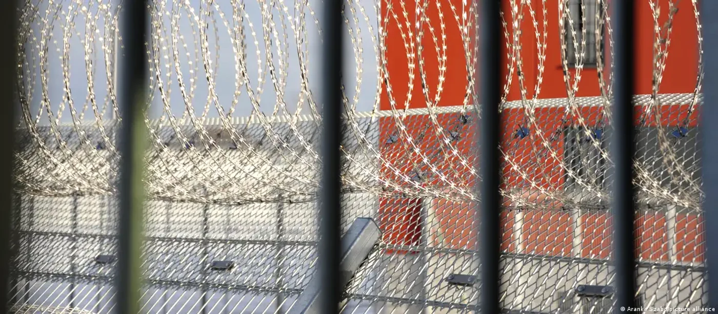 Dincolo de ziduri, problemele semnalate României încă din 1995 au rămas neschimbate