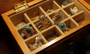 jewels 1090711 1280 jpg