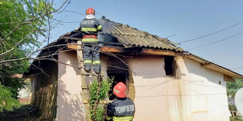 slobozia incendiu in comuna munteni buzau foto isu ialomita