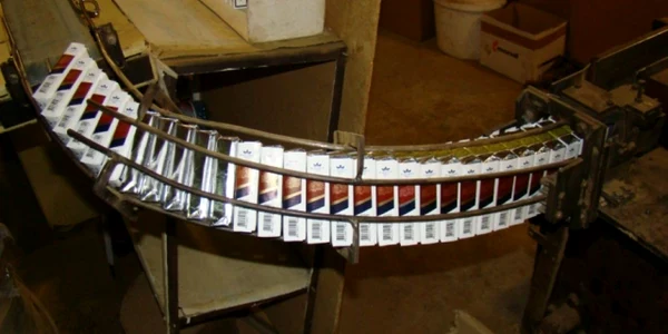 Utilaj din fabrica de ţigări de contrabandă de la Galaţi
