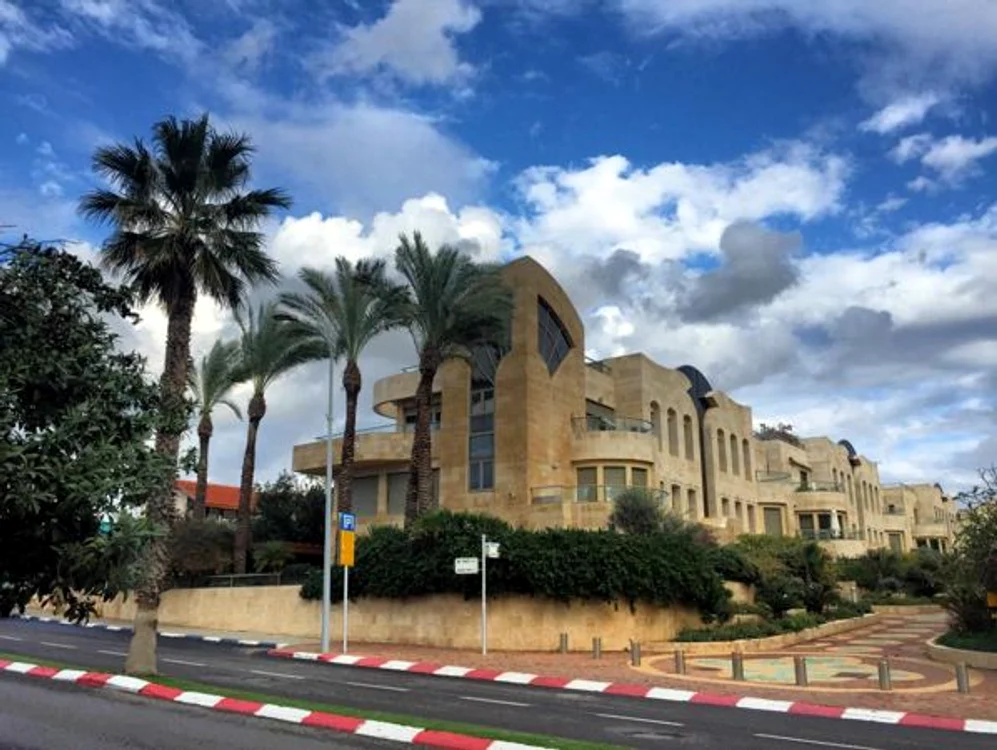 Laura (33 de ani) s-a îndrăgostit de Israel
