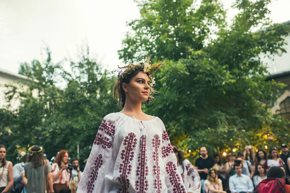 Pe faleza sălbatică de la Eforie jpeg