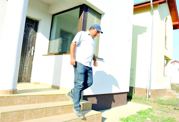 "Multe vile sunt scoase la vânzare." Marian Rădulescu, şef de şantier