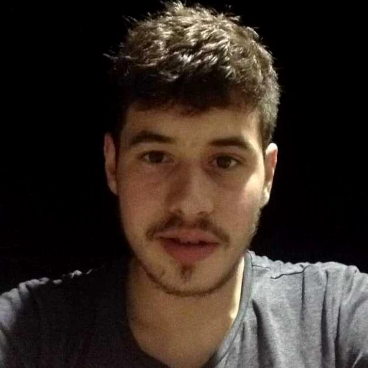 
    Claudiu Bogdan, tânărul de 22 de ani din Deva, a murit într-un spital din Germaniafoto: Facebook  