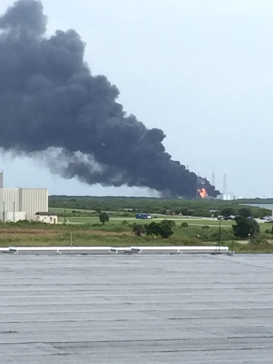Fumul exploziei a putut fi observat de la mare depărtare