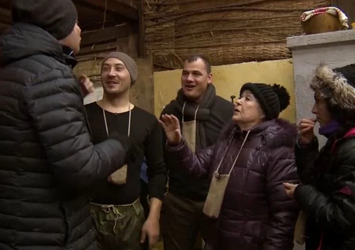 
    Mioara Velicu a scăpat de eliminare,însă colegii i-au dat o pedeapsă foto: captură Pro Tv  