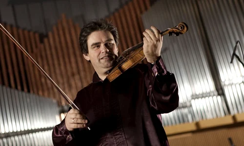 Concertul pentru vioară și orchestră de BRAHMS, interpretat de GABRIEL CROITORU pe vioara lui George Enescu jpeg