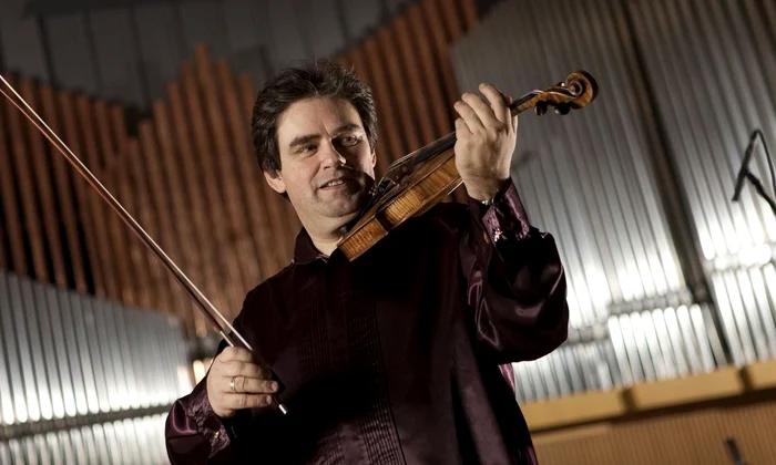 Concertul pentru vioară și orchestră de BRAHMS, interpretat de GABRIEL CROITORU pe vioara lui George Enescu jpeg