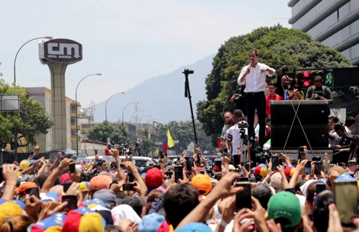 Venezuelenii se întorc în stradă, 1 mai 2019 FOTO EPA-EFE