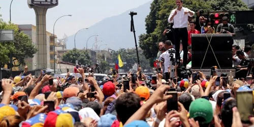 Venezuelenii se întorc în stradă la chemarea lui Maduro 1 mai 2019 FOTO EPA-EFE