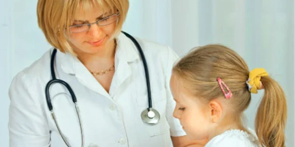 Astenia, paloarea şi febra persistentă pot fi simptomele leucemiei