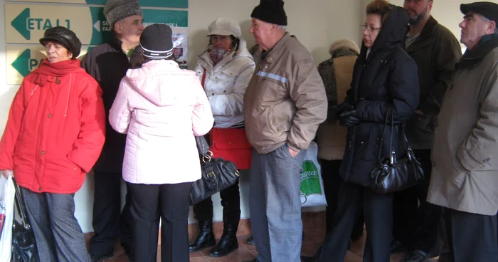 Oamenii au aşteptat două ore pentru imunizare