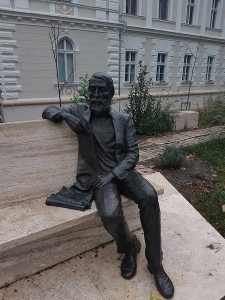 Masonul căruia i s-a făcut statuie. Sever Frențiu a condus Marea Lojă Națională din România