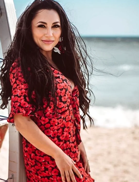 1 andra decolteu 3 jpg jpeg