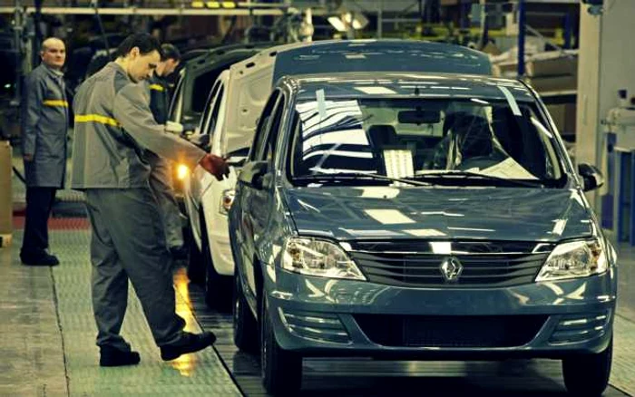 Producţia fabricii din Wuhan (în centrul Chinei) ar putea fi dublată sau chiar triplată FOTO: AP