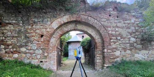 manastirea bradu   scanare 3D (7) jpg