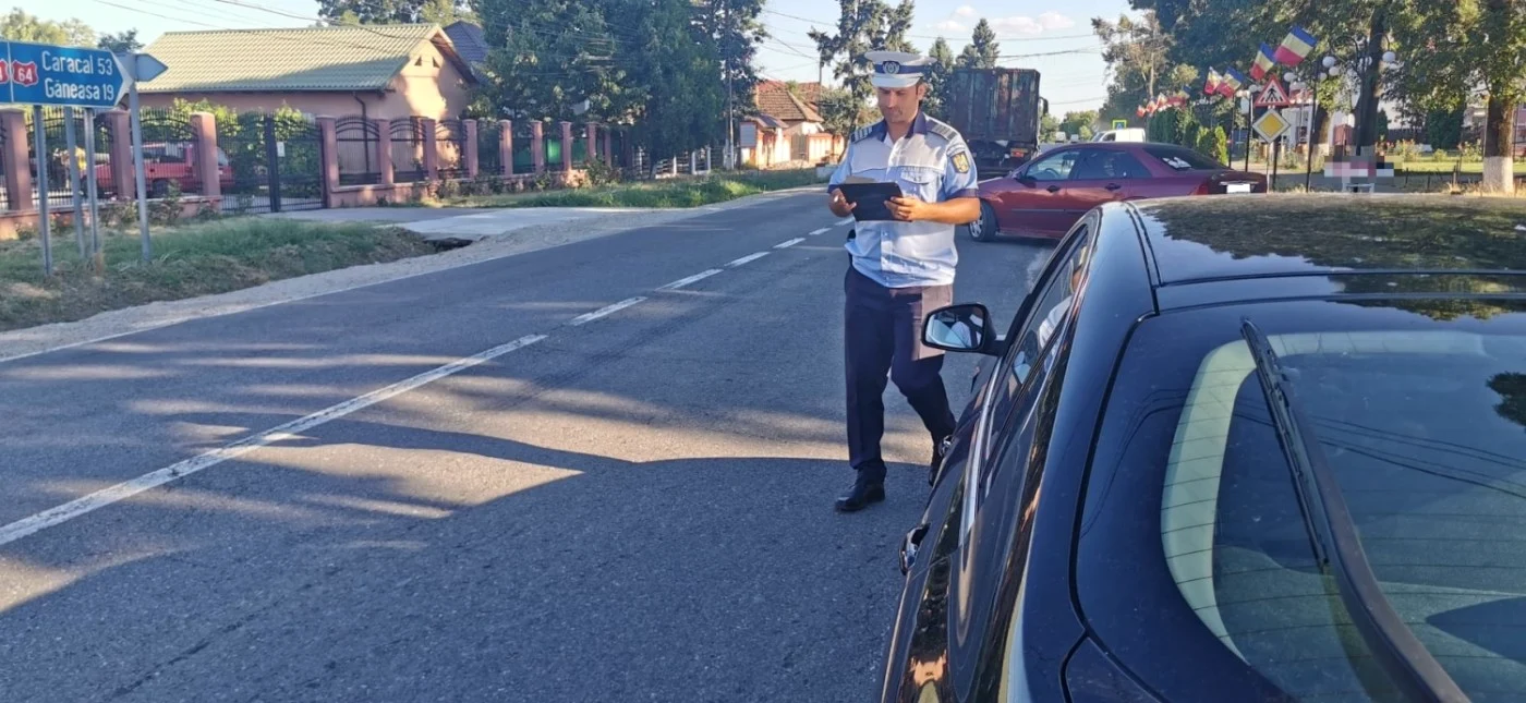 Tânărul şofer a rămas fără permisul de conducere după numai o zi de când l-a obţinut