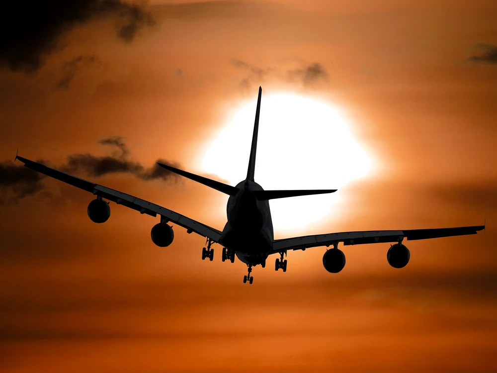 Patru aeroporturi din România rămân fără cursele Ryanair