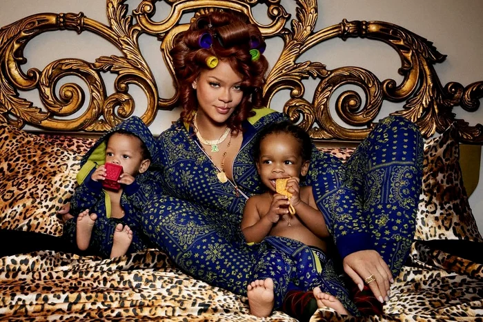Rihanna împreună cu cei doi copii, Riot(stânga) și RZA/FOTO: Instagram