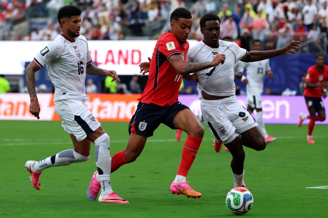 Englezii au asaltat poarta Panama (Foto: EPAImages)